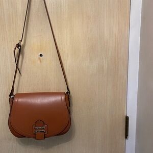 Saddle bag with adjustable strap